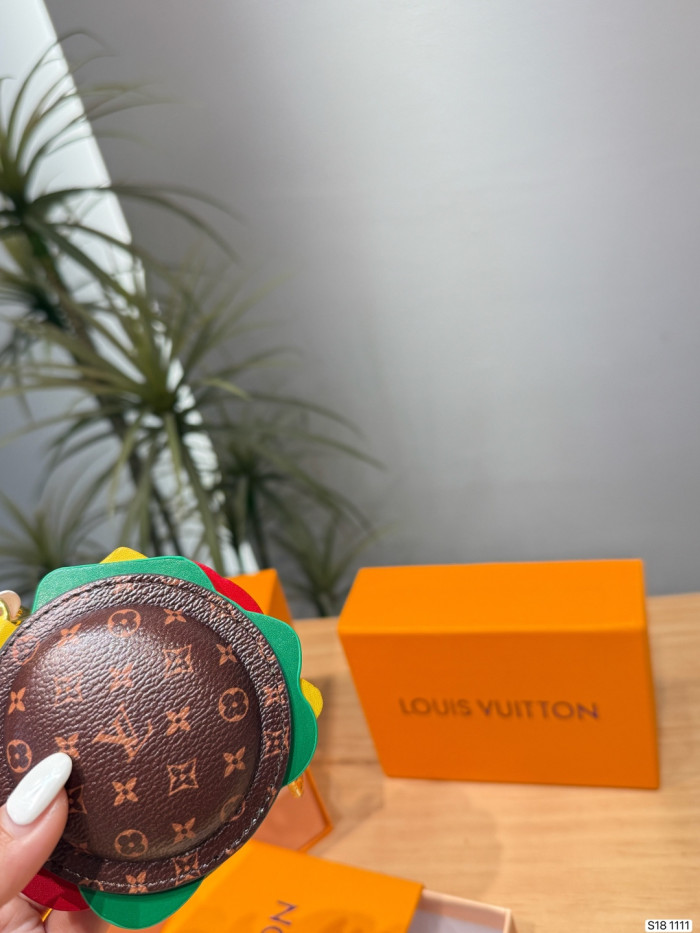 LV Keychains 002 DB551