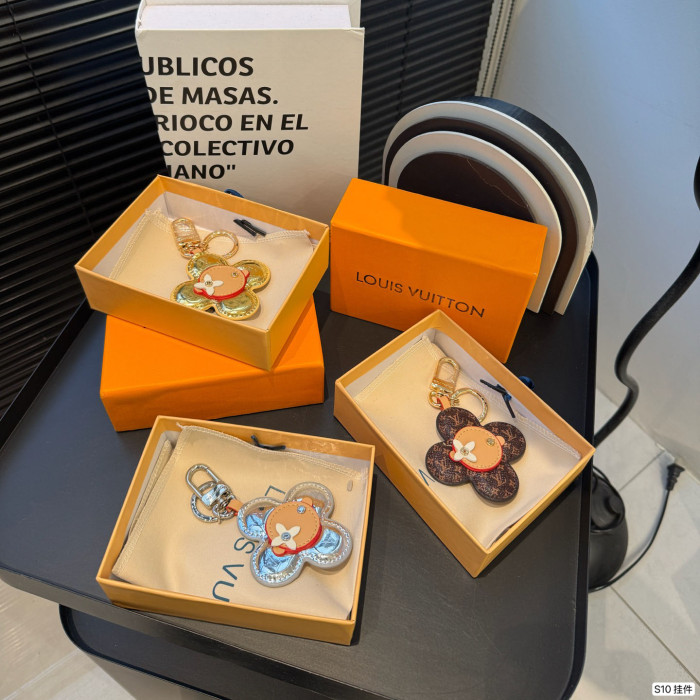 LV Keychains 003 DB511