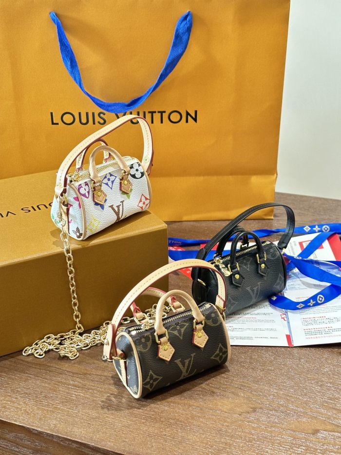 LV Keychains 022 DB041