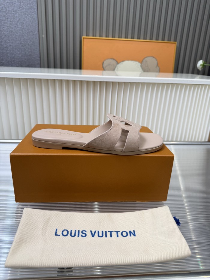LV shoes 045 HL022