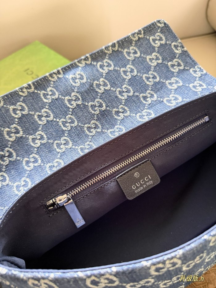 Gucci Shoulder Bag 042 DB561 30cm