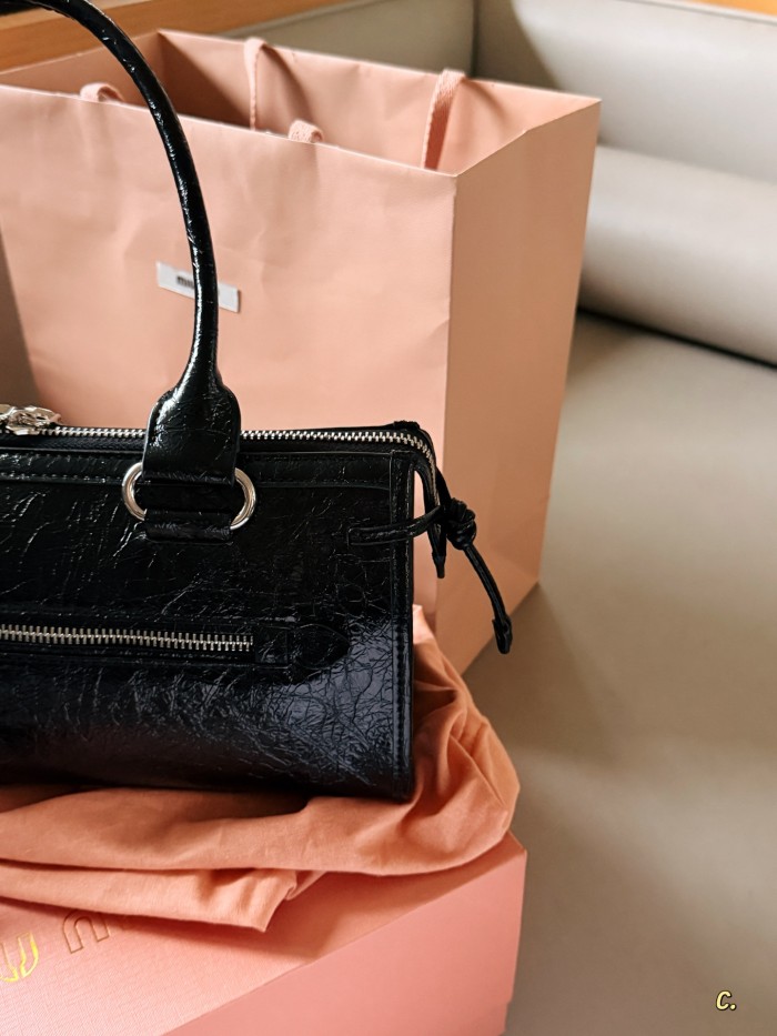 Miu Miu Handbag 033 DB072 28cm