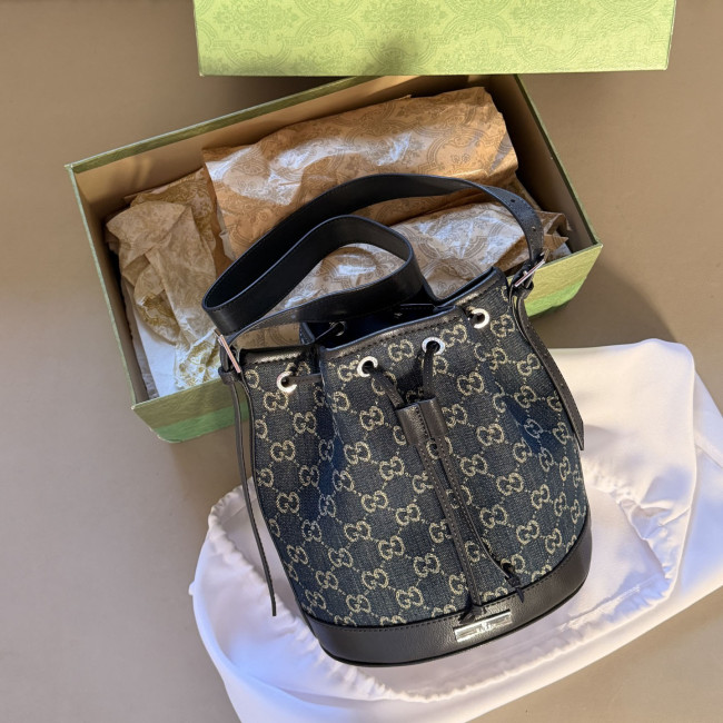 Gucci Bucket Bag 044 DB561 21cm