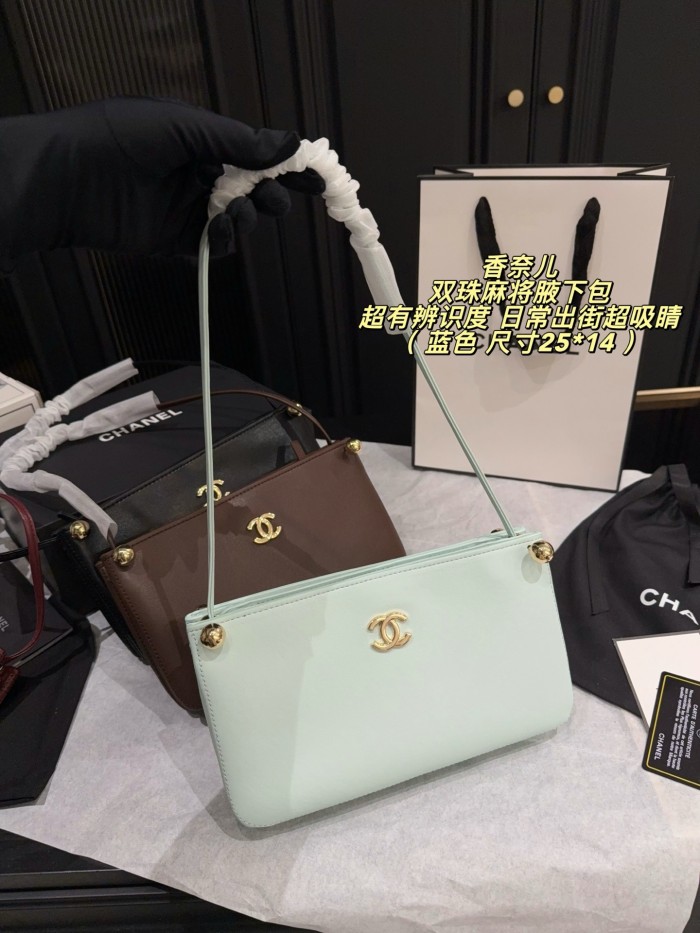 Chanel Shoulder Bag 142 DB551 25cm