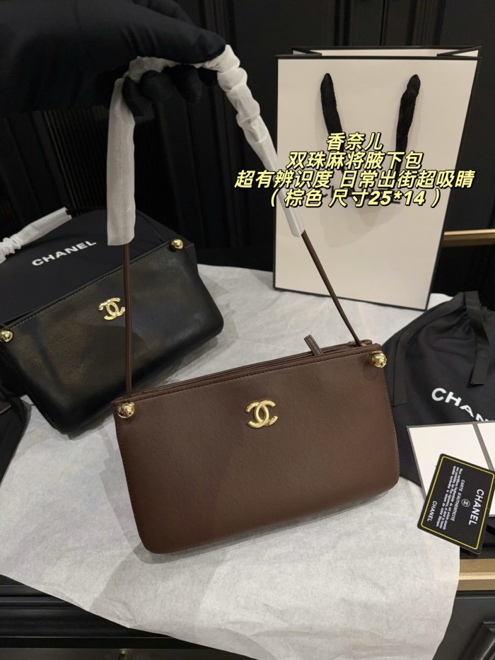Chanel Shoulder Bag 142 DB551 25cm