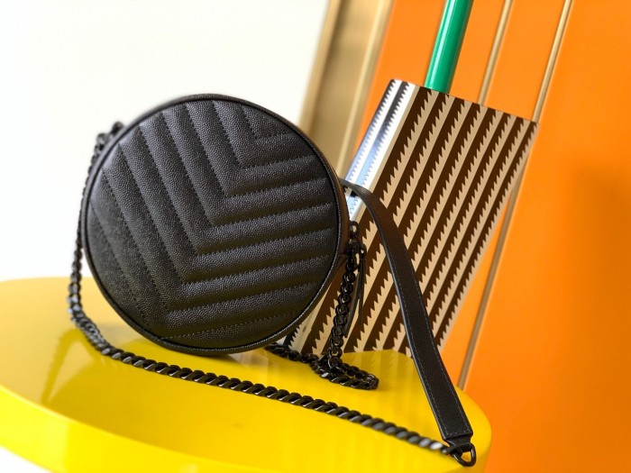 YSL Vinyle Bag 610436 JY044 17cm