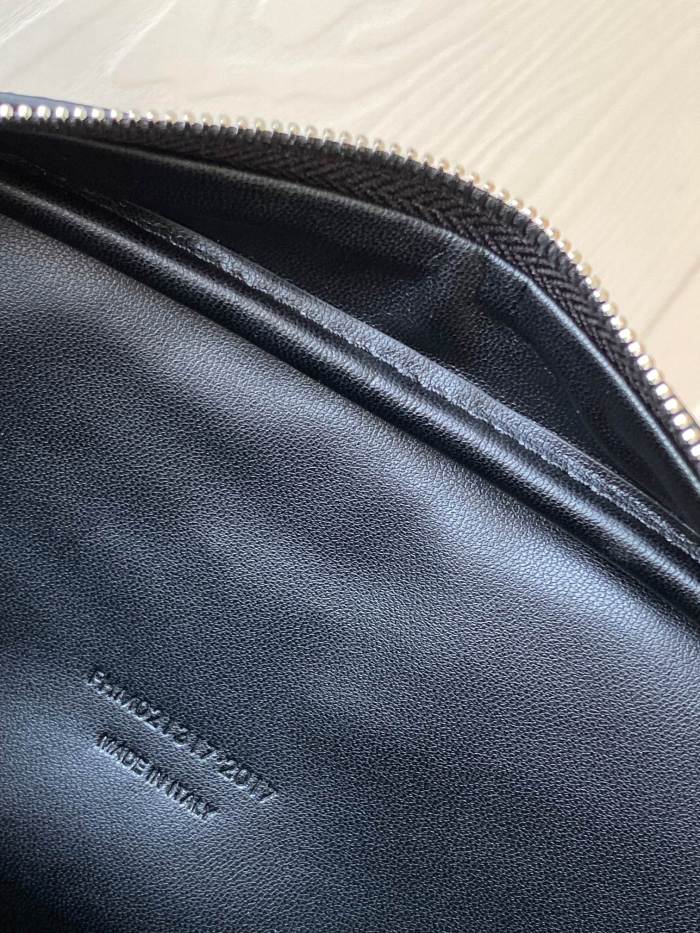 YSL Lou Bag 585040 JY054 19cm