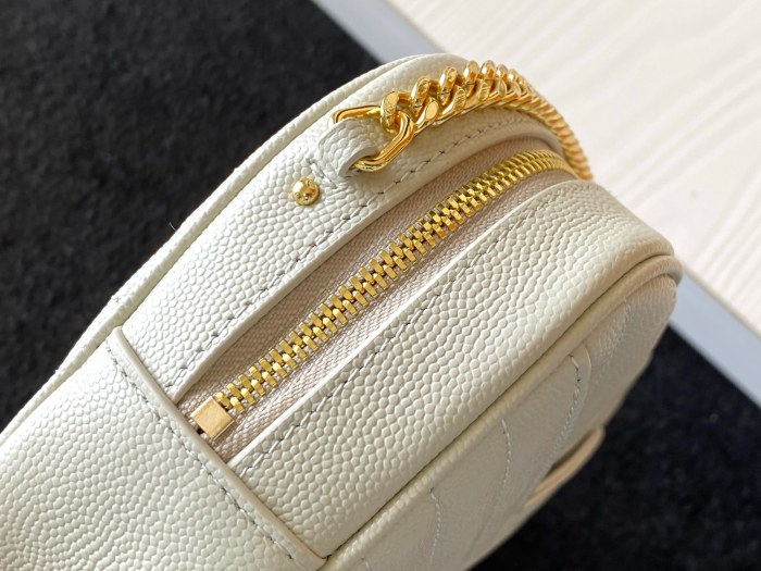 YSL Lou Bag 585040 JY054 19cm