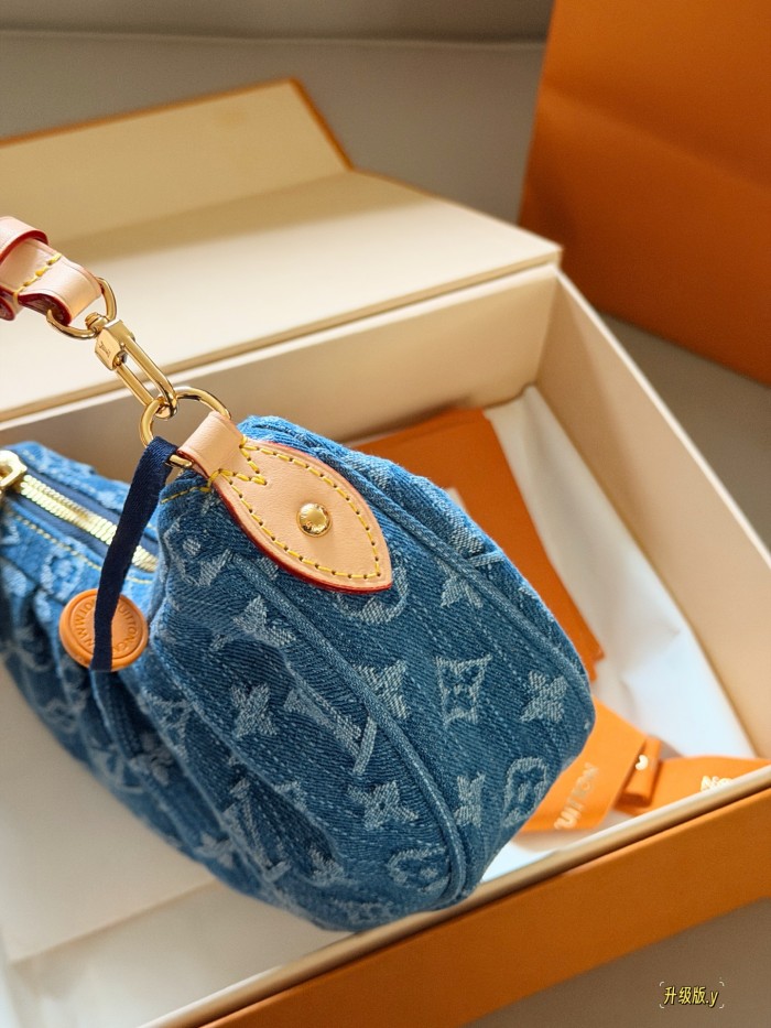 LV Shoulder Bag 358 DB002 22cm