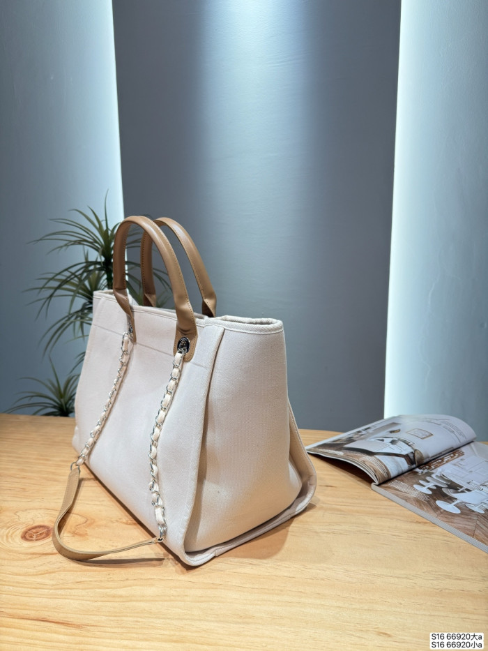 Chanel Straw Beach Bag 66920 DB541 33-38cm