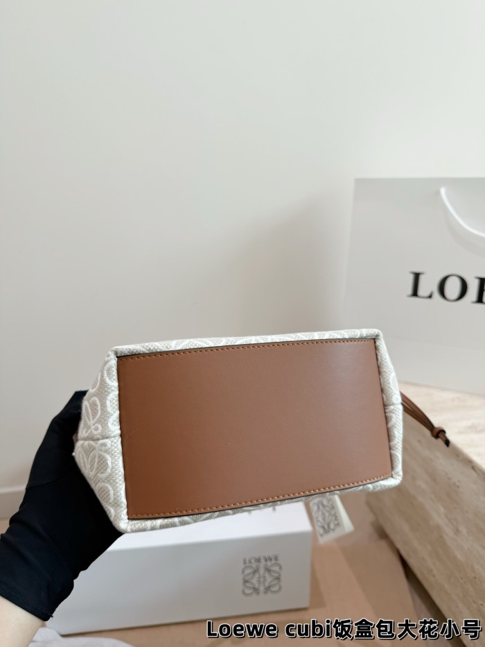 Loewe Cubi Bag 015 DB051-061 22-26cm