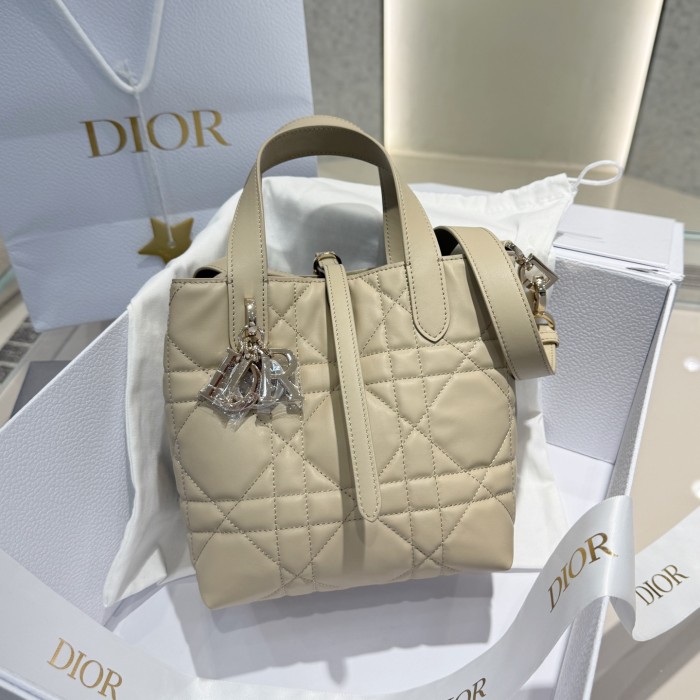 Dior Toujours Bag 002 YD009 16cm