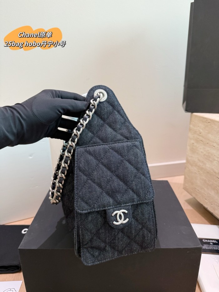 Chanel Bucket Bag 154 DB592-513 22-25cm