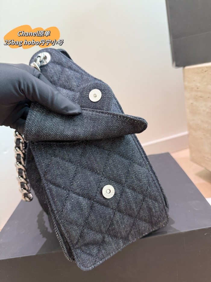 Chanel Bucket Bag 154 DB592-513 22-25cm