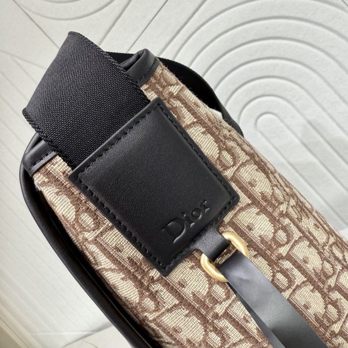 Dior Jett Bag 214 YD015 31cm