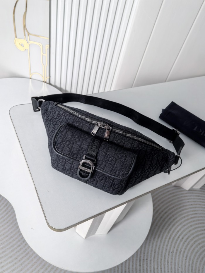 Dior 8 Bumbag 071 YD024 39cm