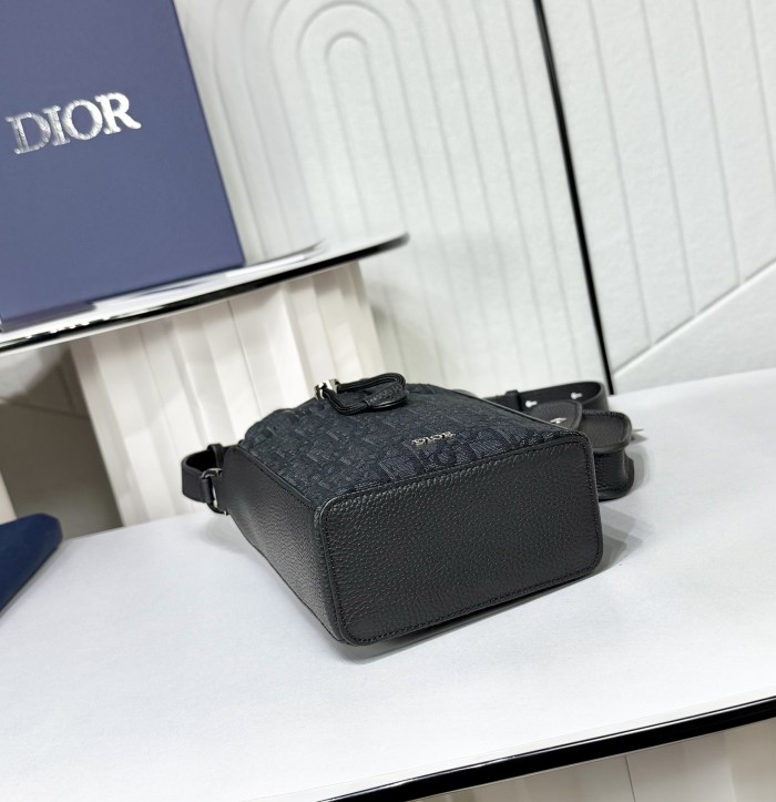 Dior Bucket Bag 594 YD024 13.5cm