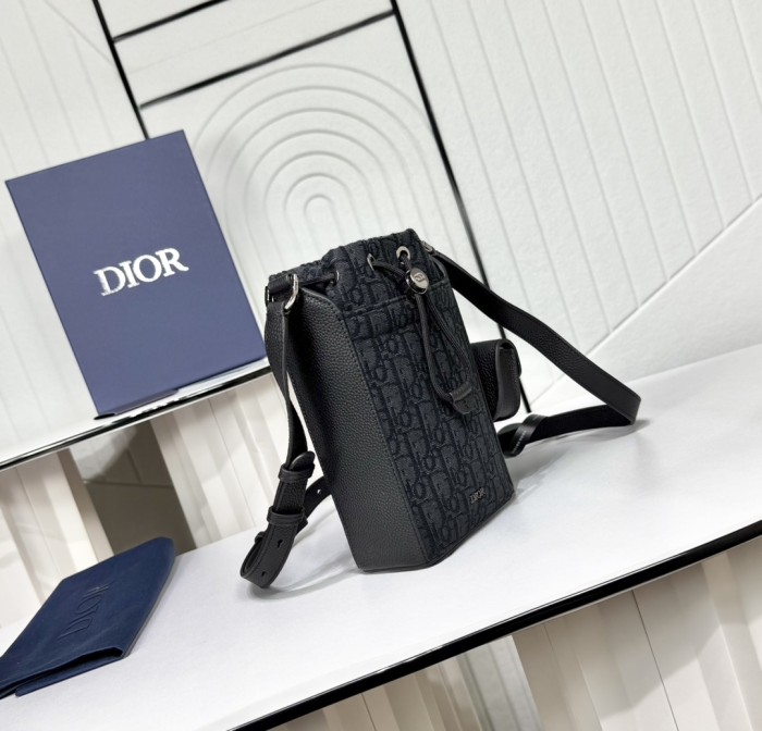 Dior Bucket Bag 594 YD024 13.5cm