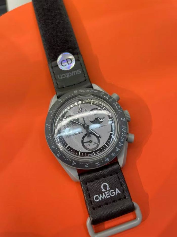 OMEGA*SWATCH