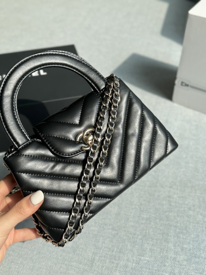 Chanel 26ss Kelly Bag 156 DB061 19cm