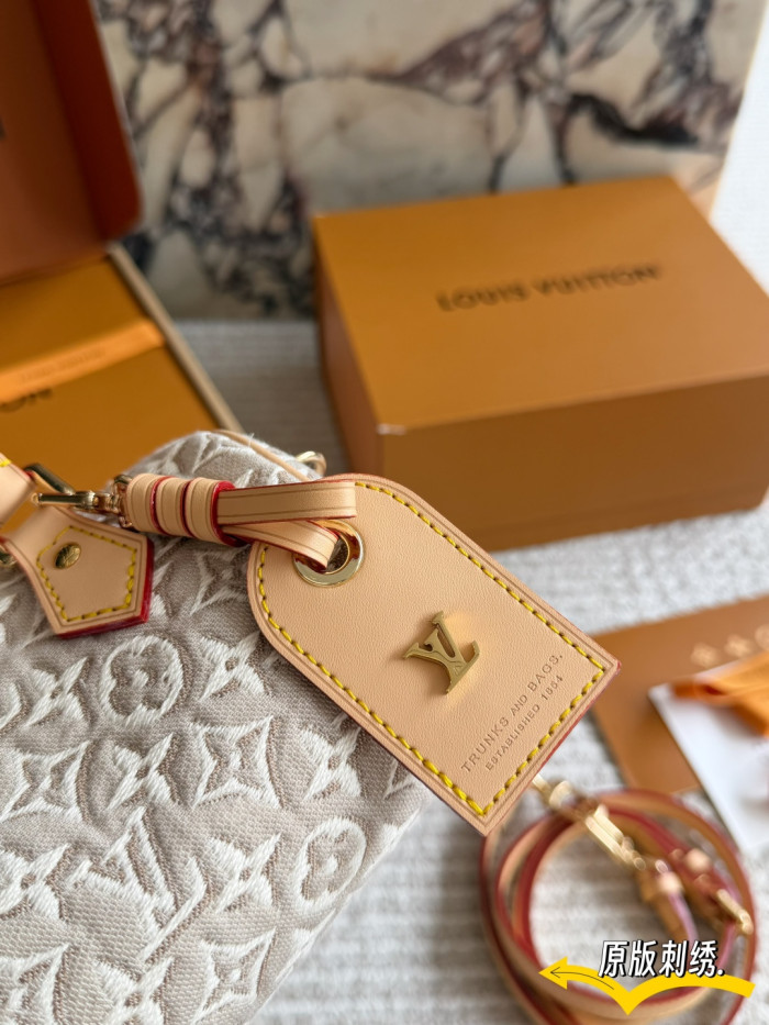 LV Speedy Bag 366 DB591 16cm