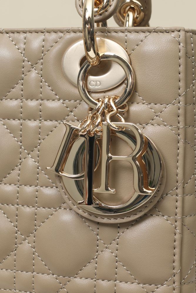 Dior Lady Dior Bag M0539 YD086 20cm