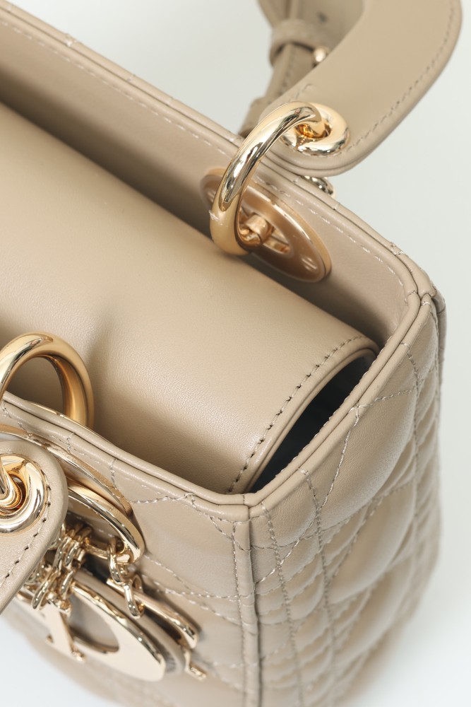 Dior Lady Dior Bag M0539 YD086 20cm