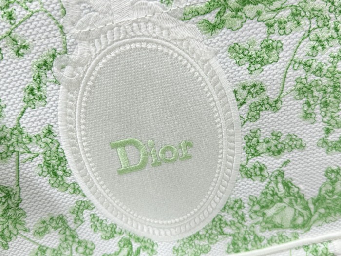 Dior Book Tote 8833 YD004-054 26-41cm