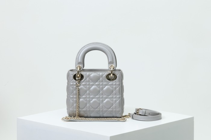 Dior Lady Dior Bag M673 YD085 17cm