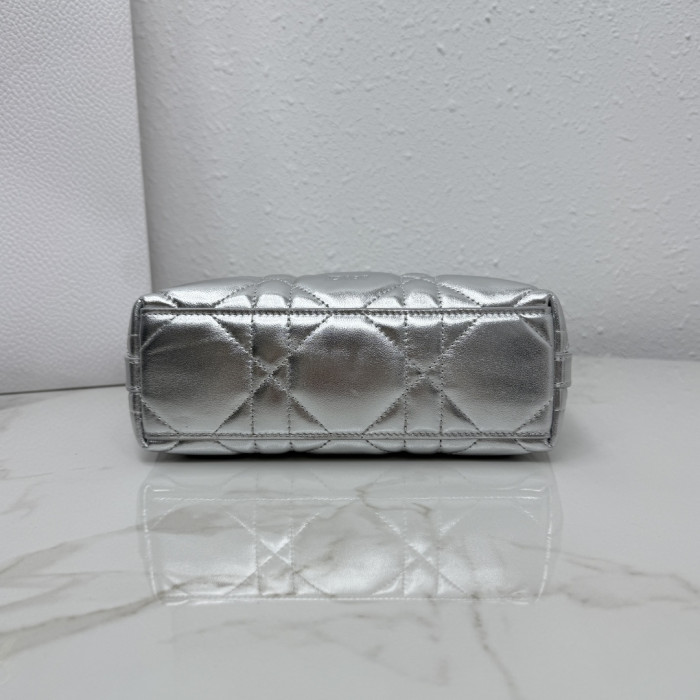 Diorling Mini Bag S2613 YD054 18cm