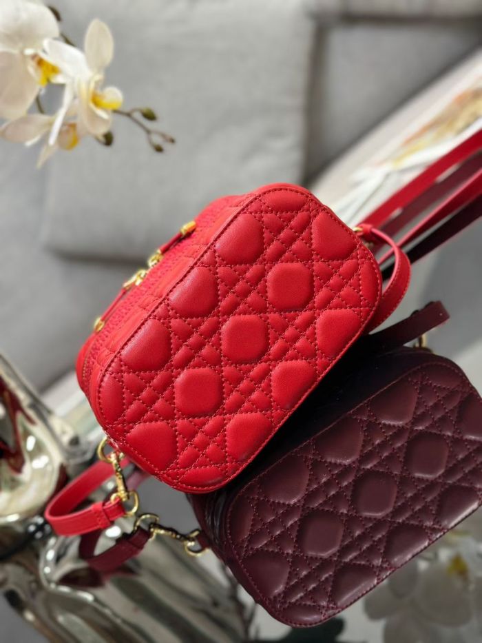 Dior Travel Bag S5488 YD056 18.5cm