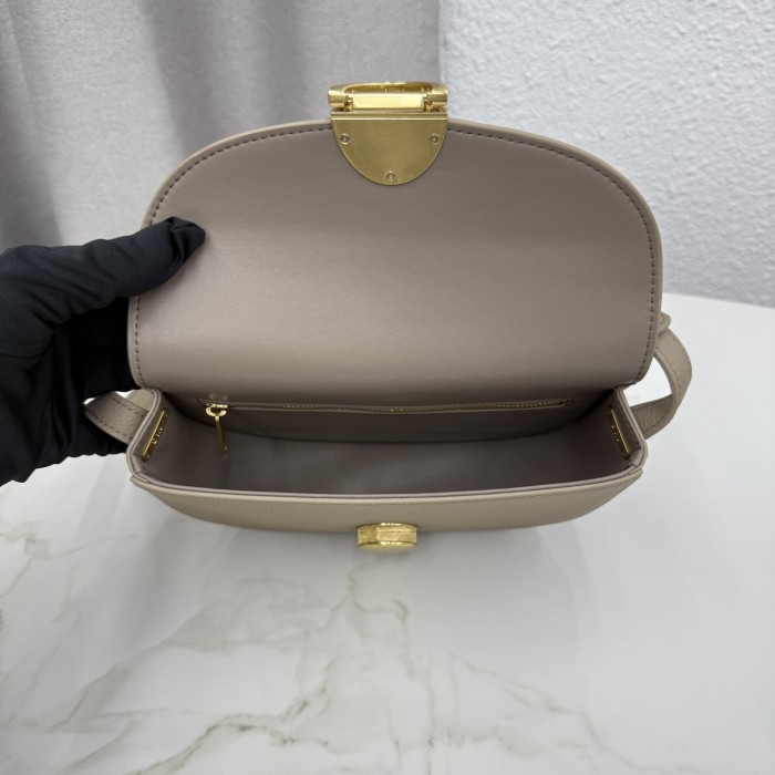 Dior Médaillon Bag M3921 YD065 21cm