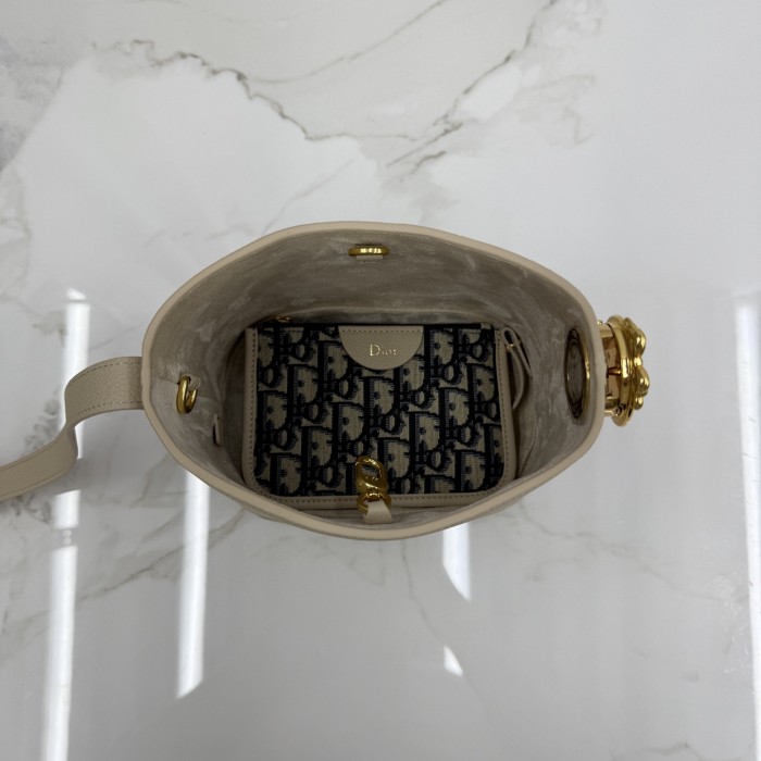 Dior Médaillon Bag M1531 YD085-086 19.5cm