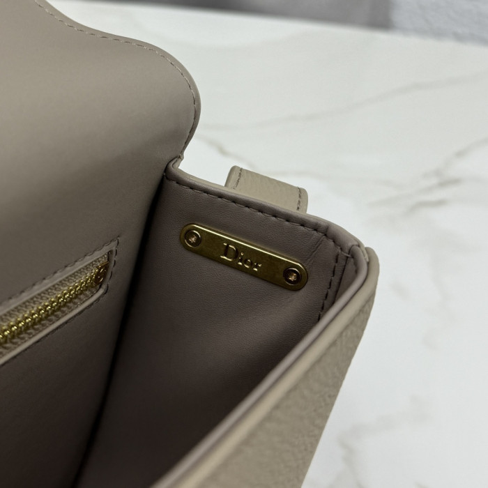 Dior Médaillon Bag M3922 YD055-085 23cm
