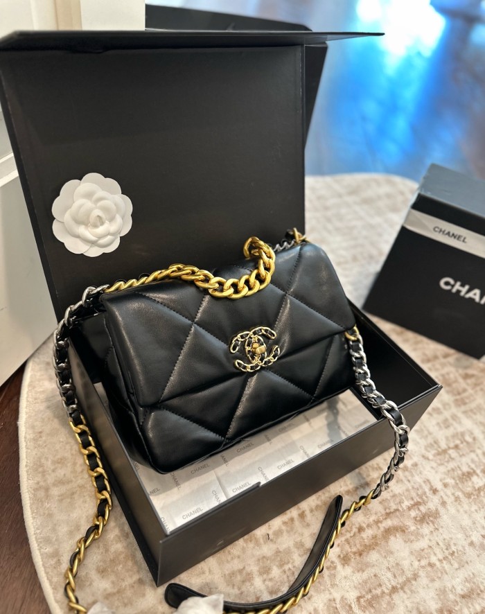 Chanel Shoulder Bag 163 DB571 26cm