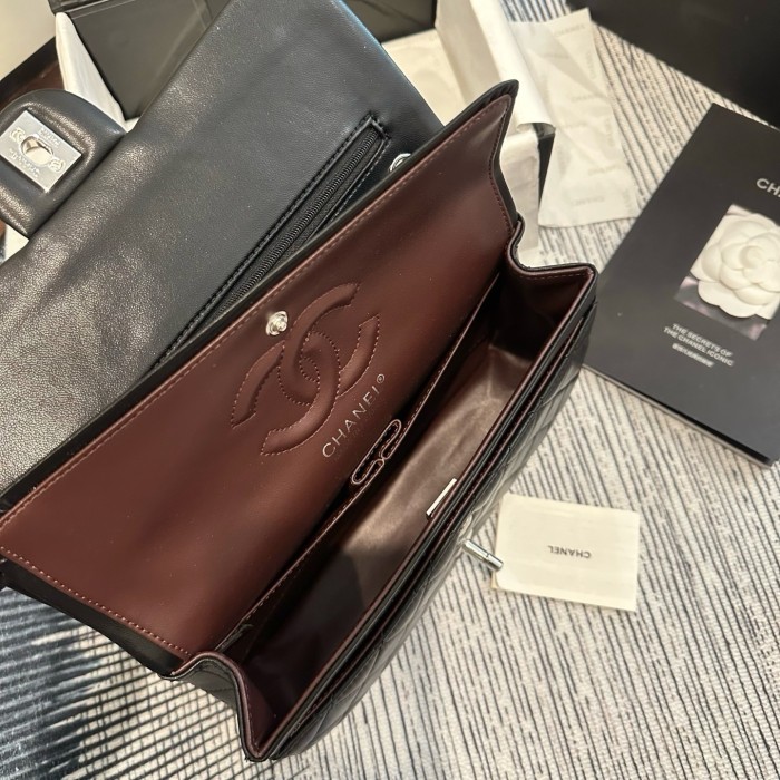 Chanel Classic Flap Bag 1112 DB581 25cm