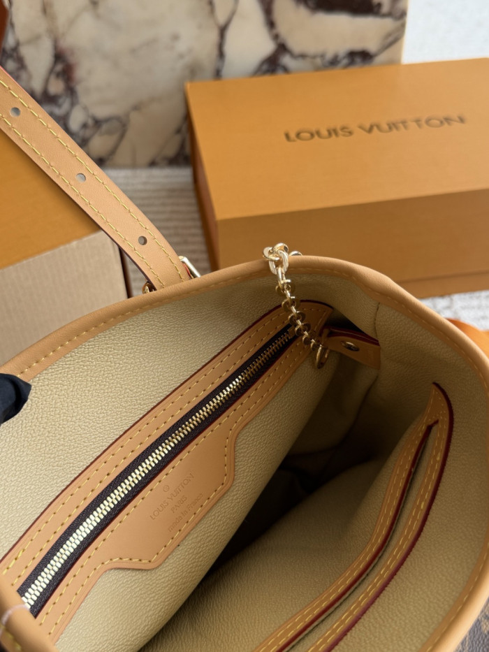 LV Bucket Bag M42238 DB502 22cm