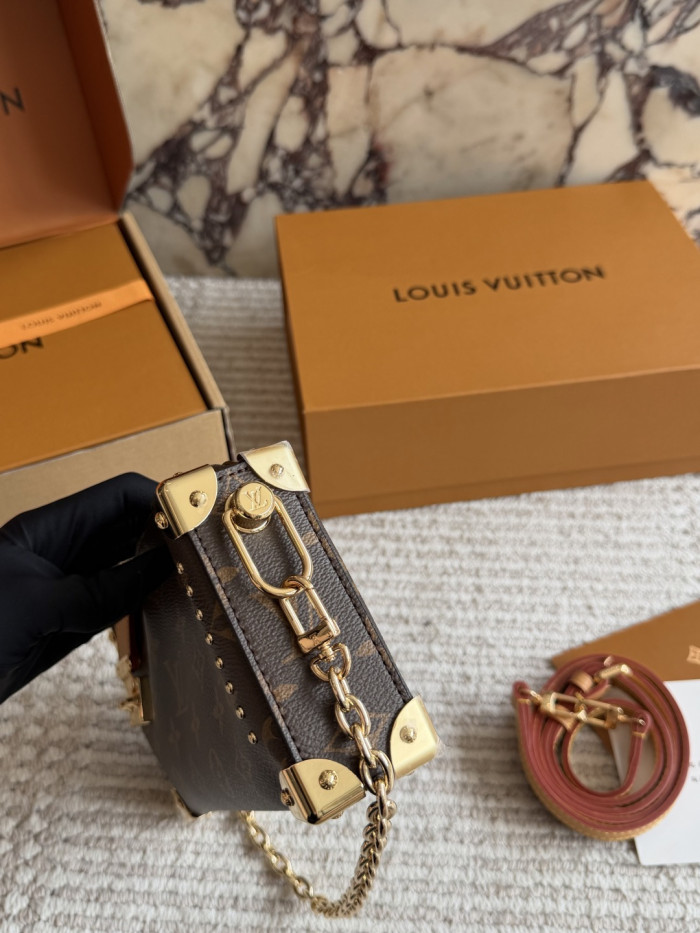 LV Side Trunk Bag 376 DB512 23cm