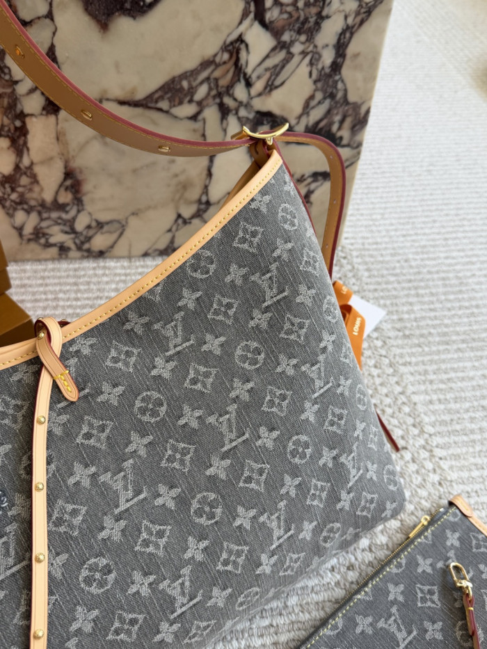 LV Carryall Bag 383 DB552 41cm