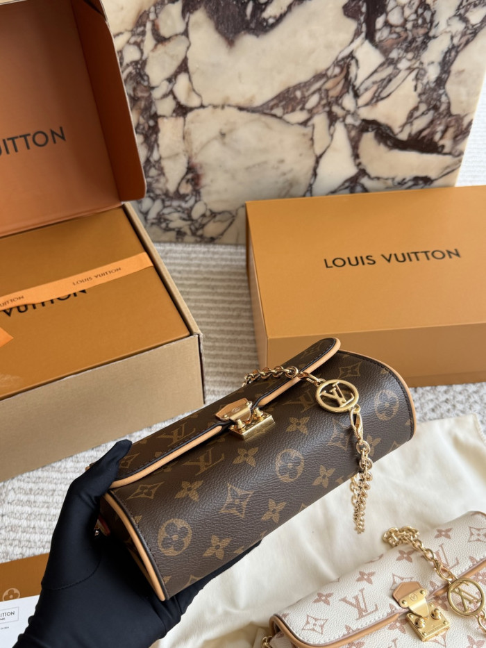 LV Pochette Camille Bag 371 DB571 20cm
