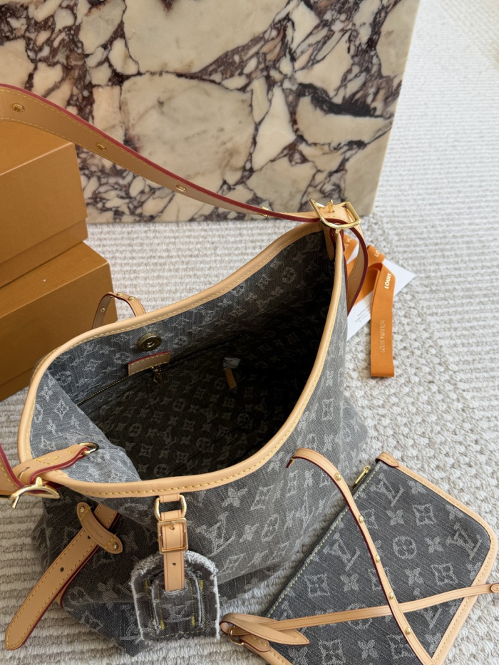 LV Carryall Bag 382 DB532 30cm