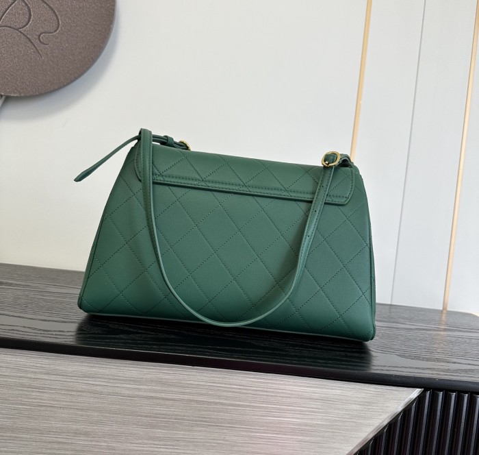 Chanel Shoulder Bag 001 YD009-089 22.5-32cm