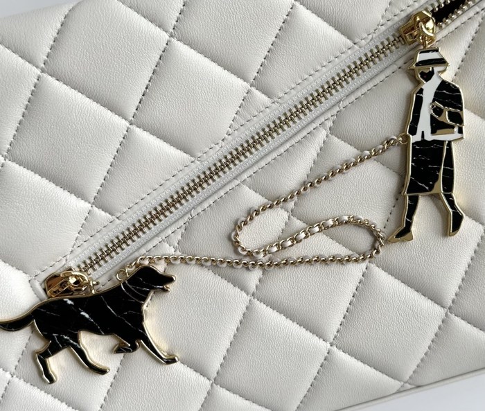 Chanel Shoulder Bag 007 YD0001 29cm