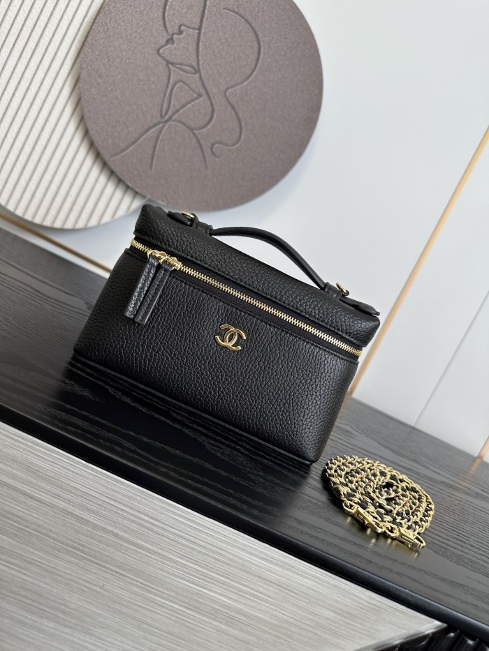 Chanel Shoulder Bag 003 YD086 19cm