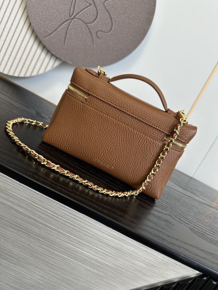 Chanel Shoulder Bag 003 YD086 19cm
