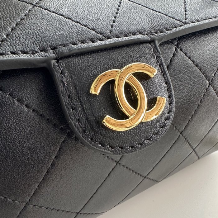 Chanel Shoulder Bag 012 YD008 23cm