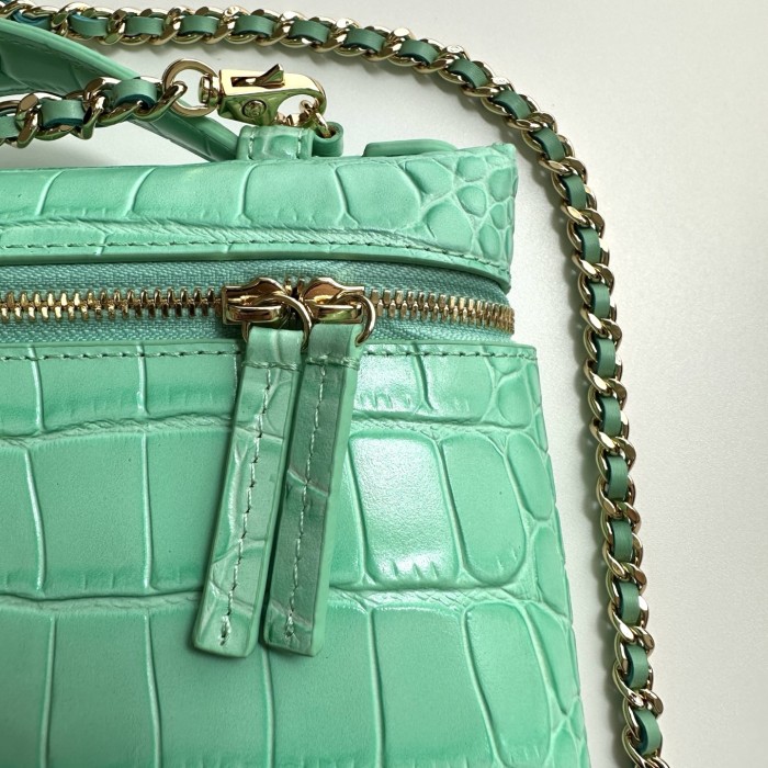 Chanel Shoulder Bag 002 YD086 19.5cm