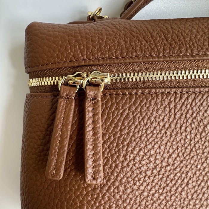 Chanel Shoulder Bag 004 YD007 23cm