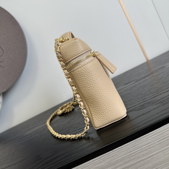 Chanel Shoulder Bag 004 YD007 23cm
