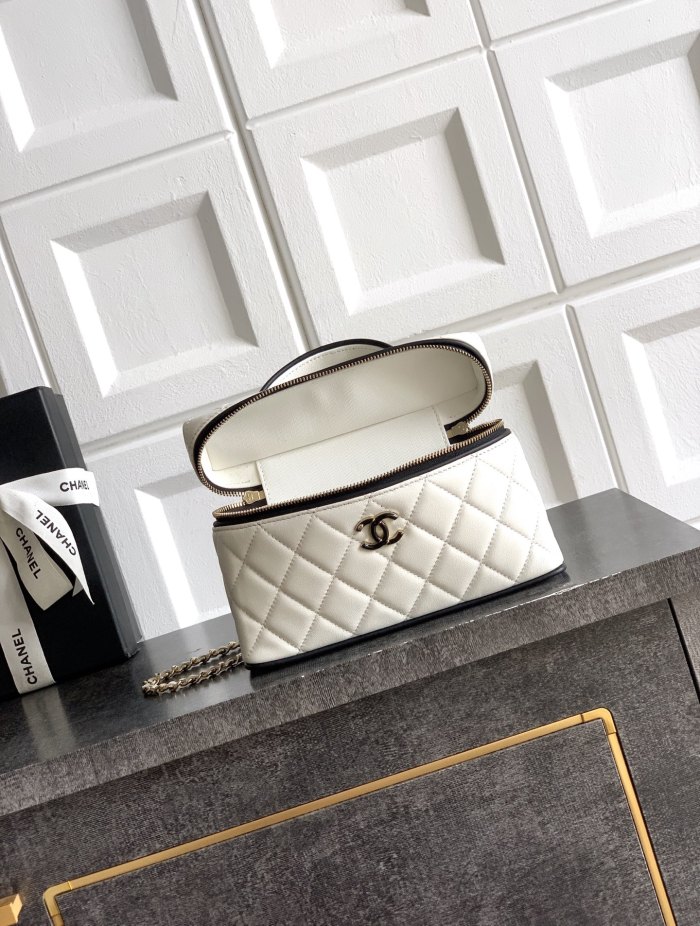 Chanel Shoulder Bag 028 YD087 19.5cm